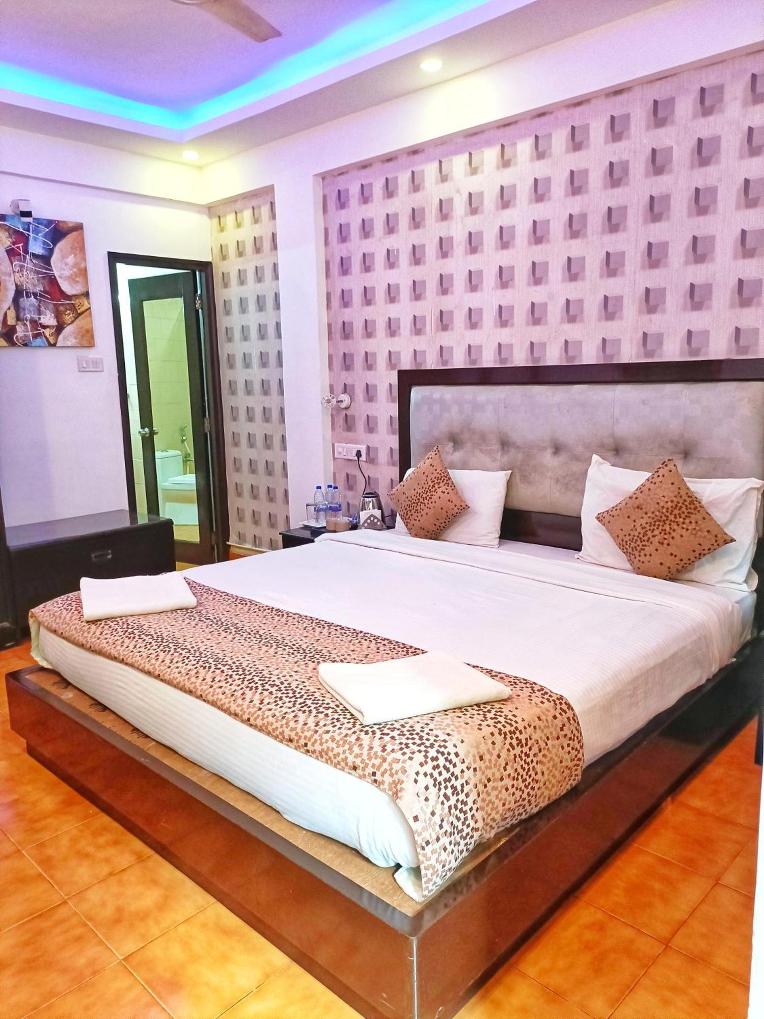 Fusion Resorts Candolim Bagian luar foto